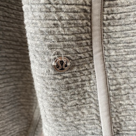 Lululemon On Repeat Bomber coat Heathered Core Lt Grey Textured Full Zip Size 4 - Picture 10 of 12